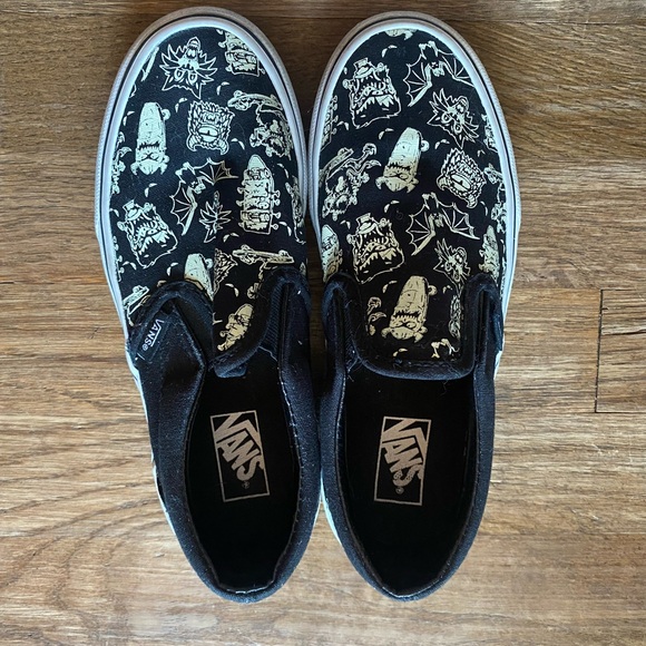 Glow In The Dark Vans Spooky Halloween Cat Bat Monster Boys Size 2.5 Shoes - Picture 2 of 5